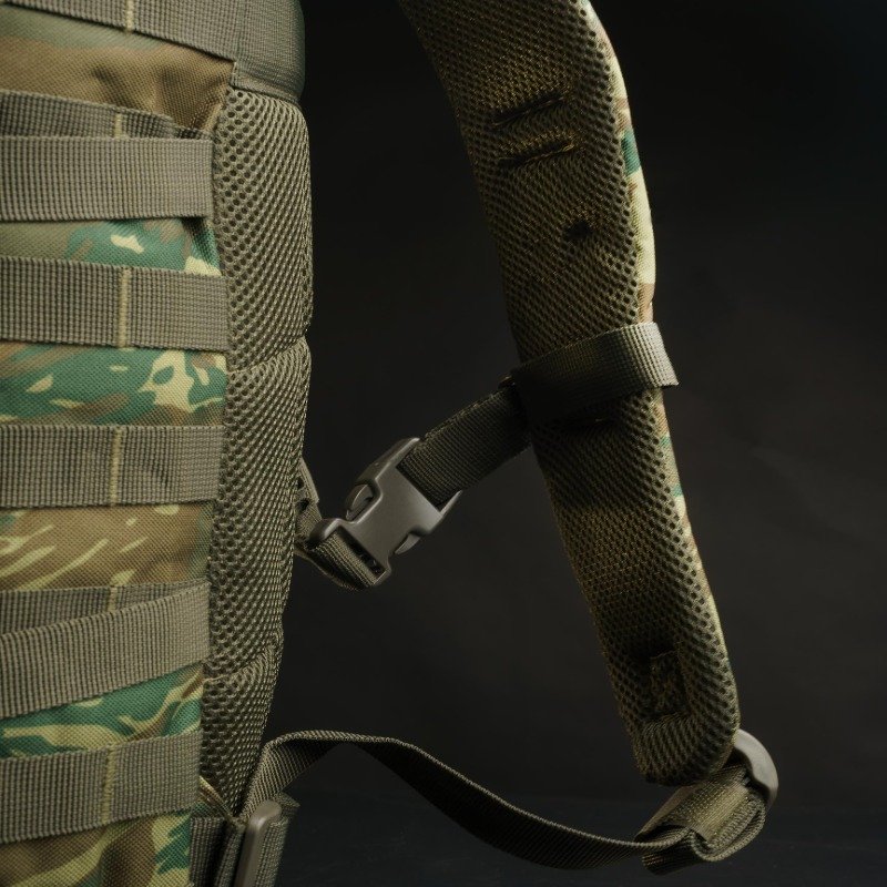 ASSAULT LARGE D16002-CAMO