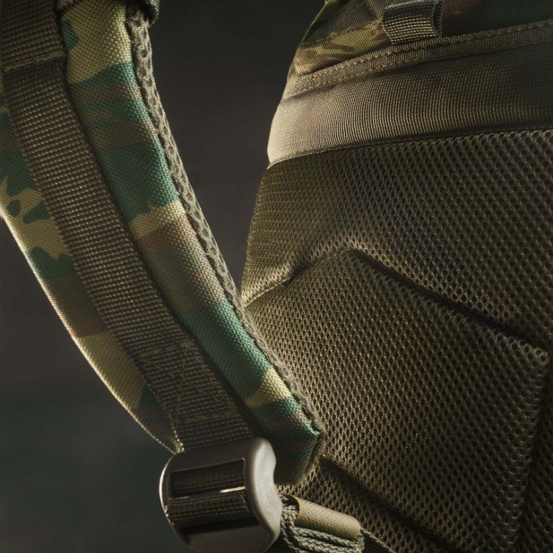 ASSAULT LARGE D16002-CAMO